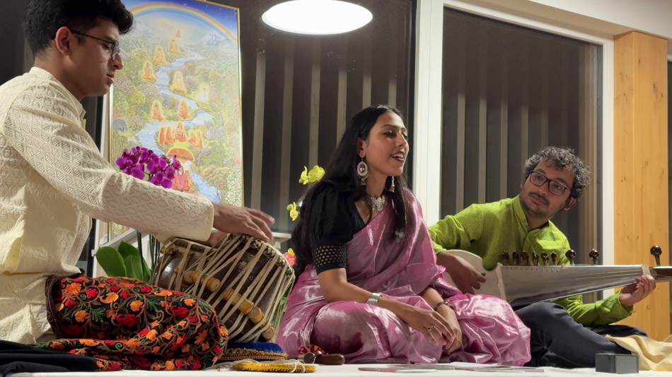 Drei indische Musiker bei einem Gandharva Veda Konzert